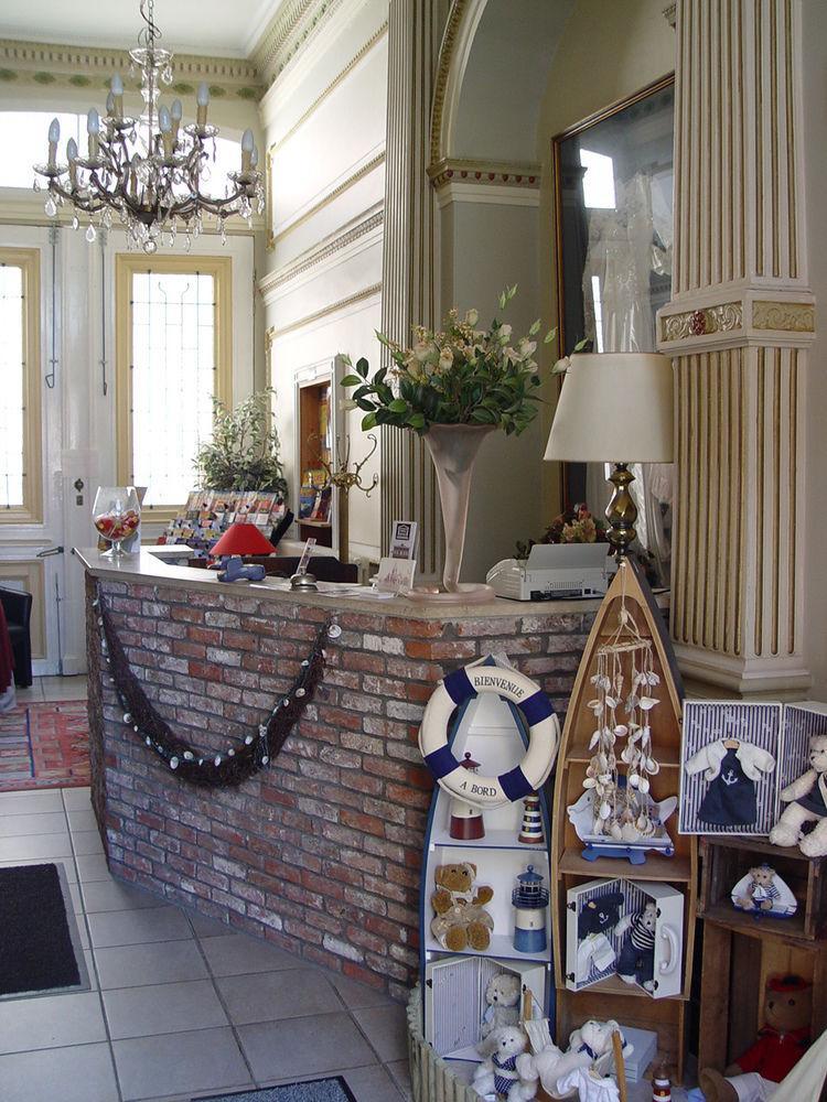 Hotel Asiris