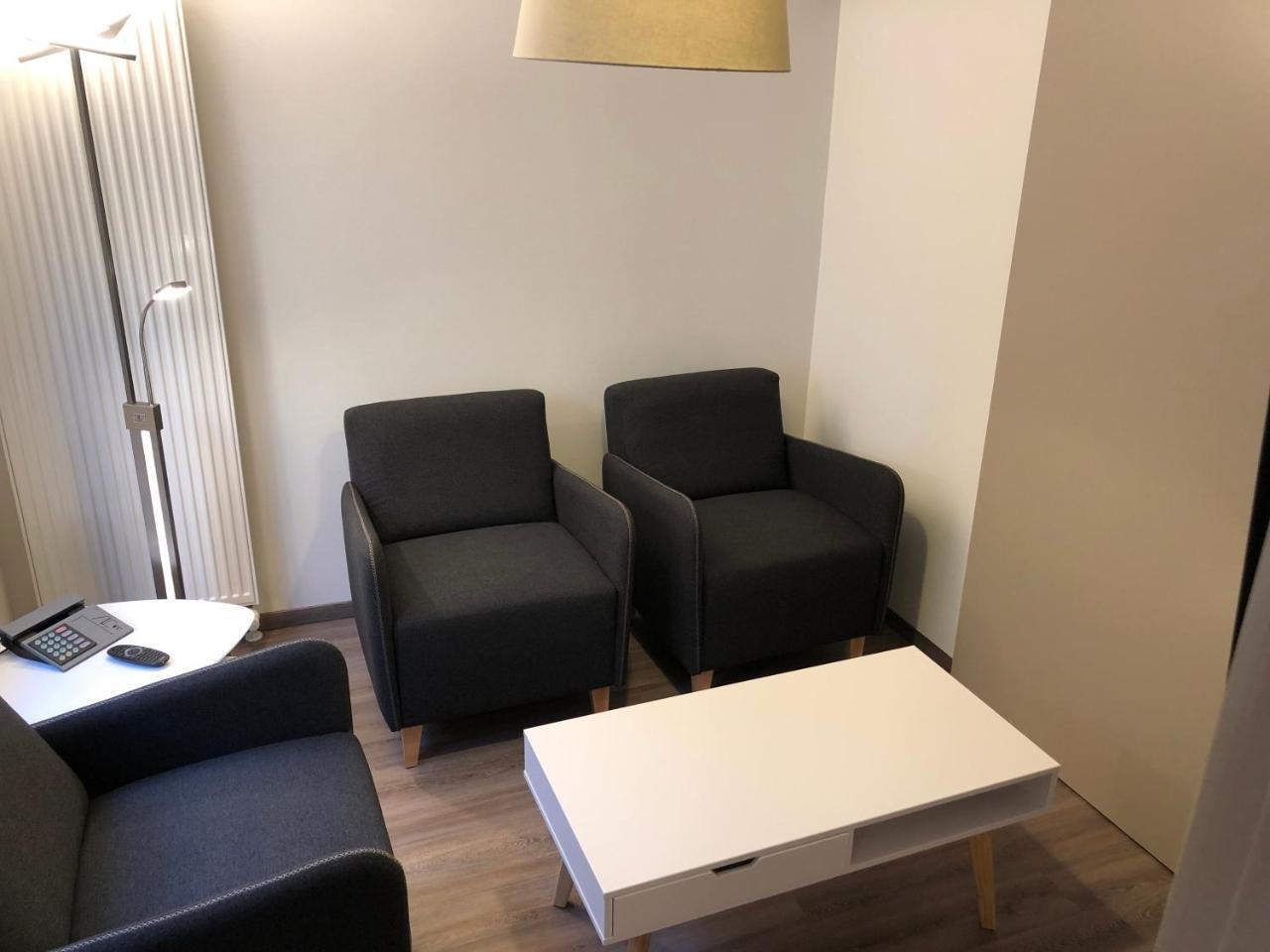 Asiris Hotel