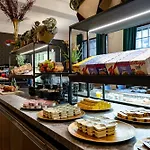 Hotel Asiris