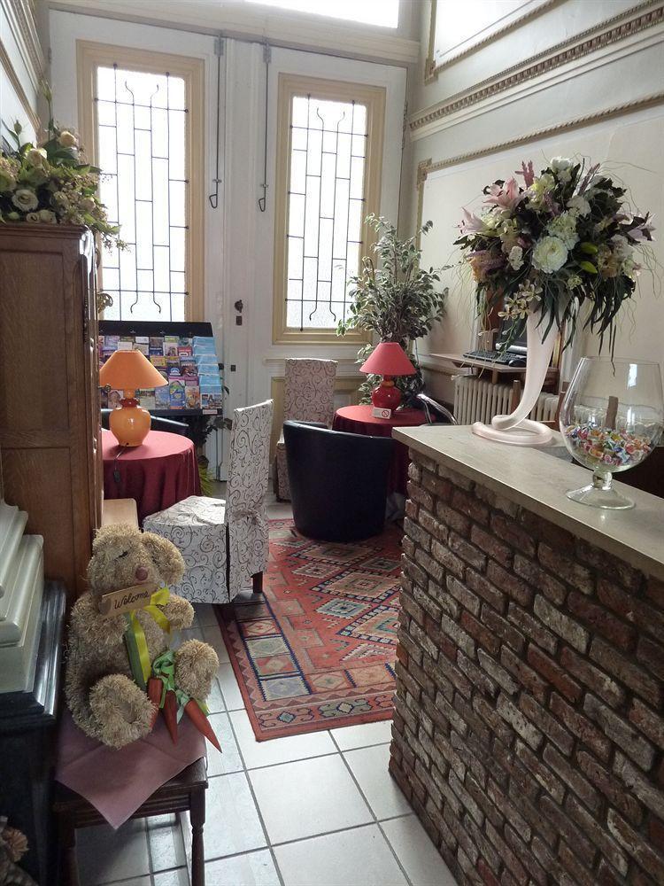 Asiris 2* Bruges